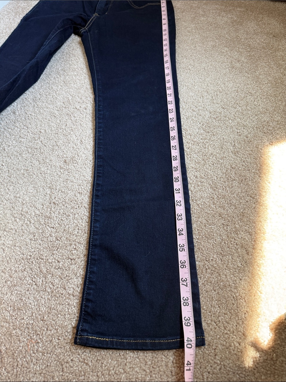 Levi’s Ladies 312 Shaping Slim Deep Indigo Dark Wash Jeans.  Size W29 L32 - Picture 10 of 10